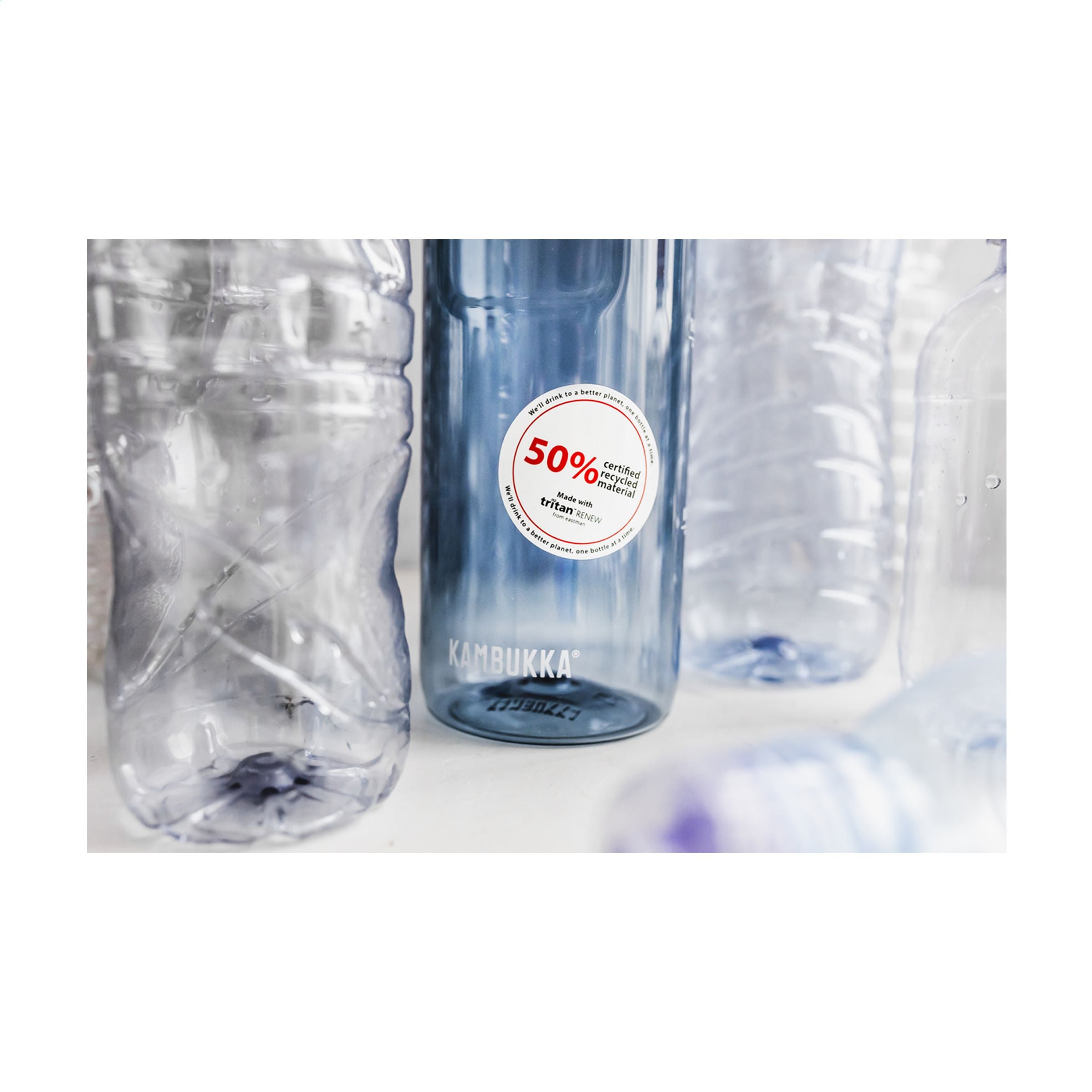 Kambukka® Lagoon 750 ml Trinkflasche - Transparent Grau - Galerieansicht 2