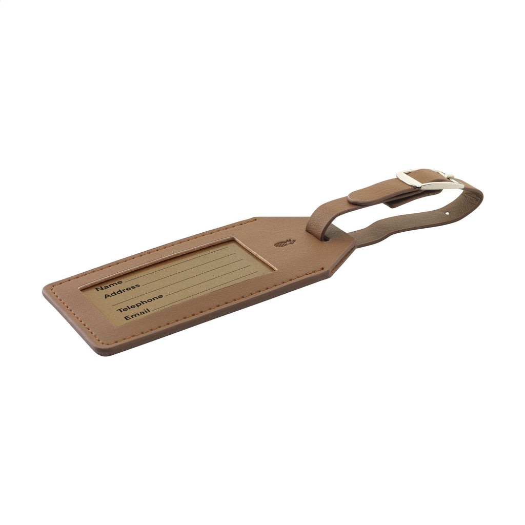 Vegan Pineapple Leather Luggage Tag Gepäckanhänger - Braun - Produktbild der Reisen Kollektion
