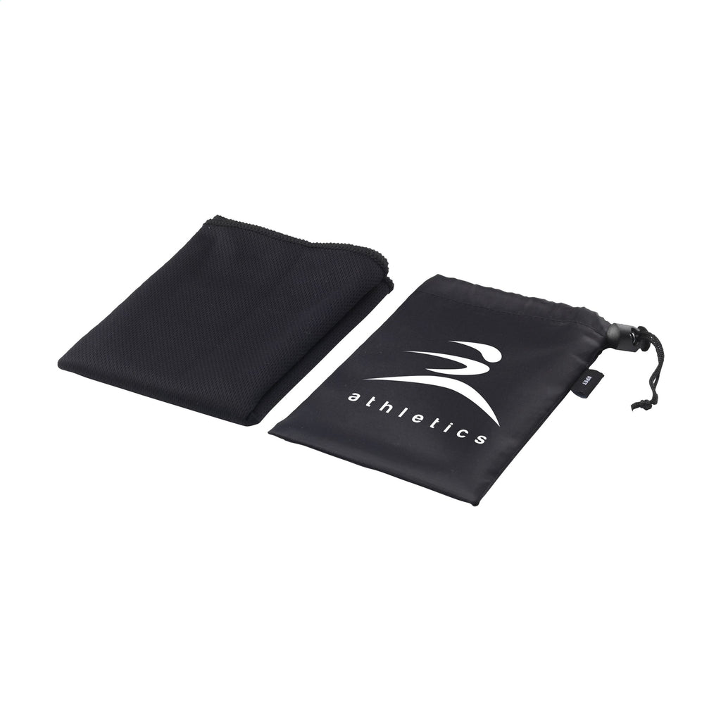 CoolDown RPET Sporthandtuch - Schwarz - Produktbild der Outdoor Kollektion