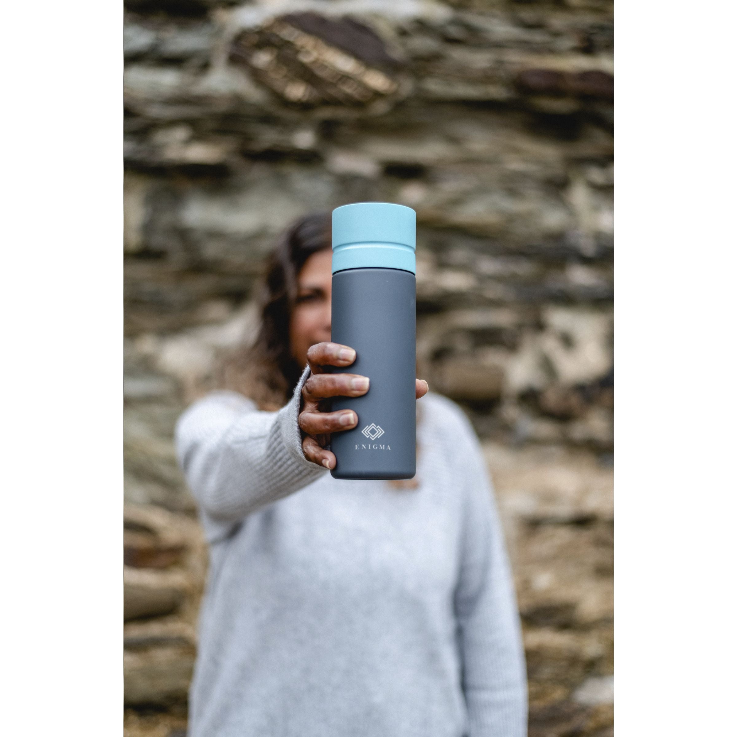 Circular&Co Reusable Bottle 600 ml Wasserflasche - Schwarz/Blau - Galerieansicht 7