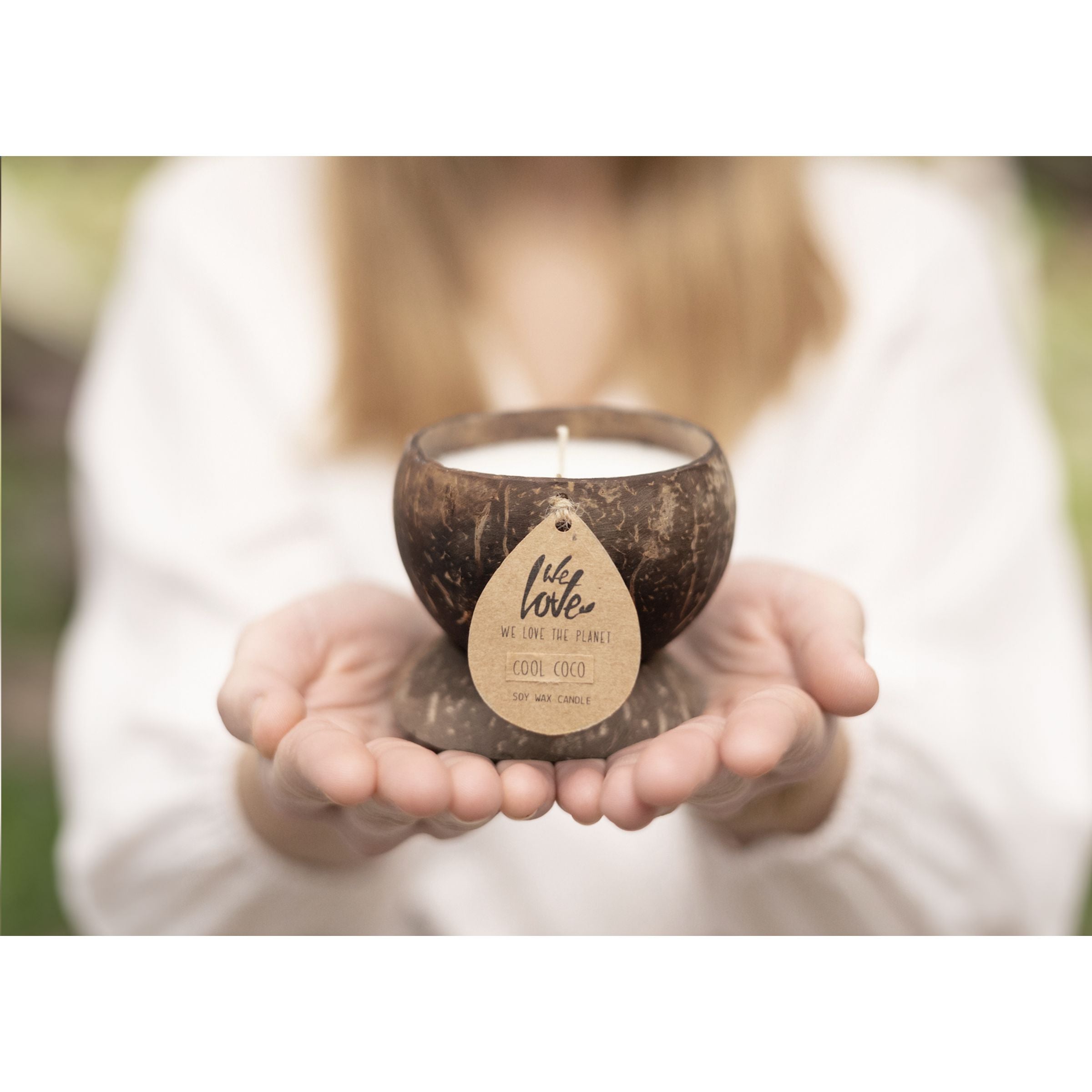 We Love The Planet Coconut Candle Kerze - Cool Coco