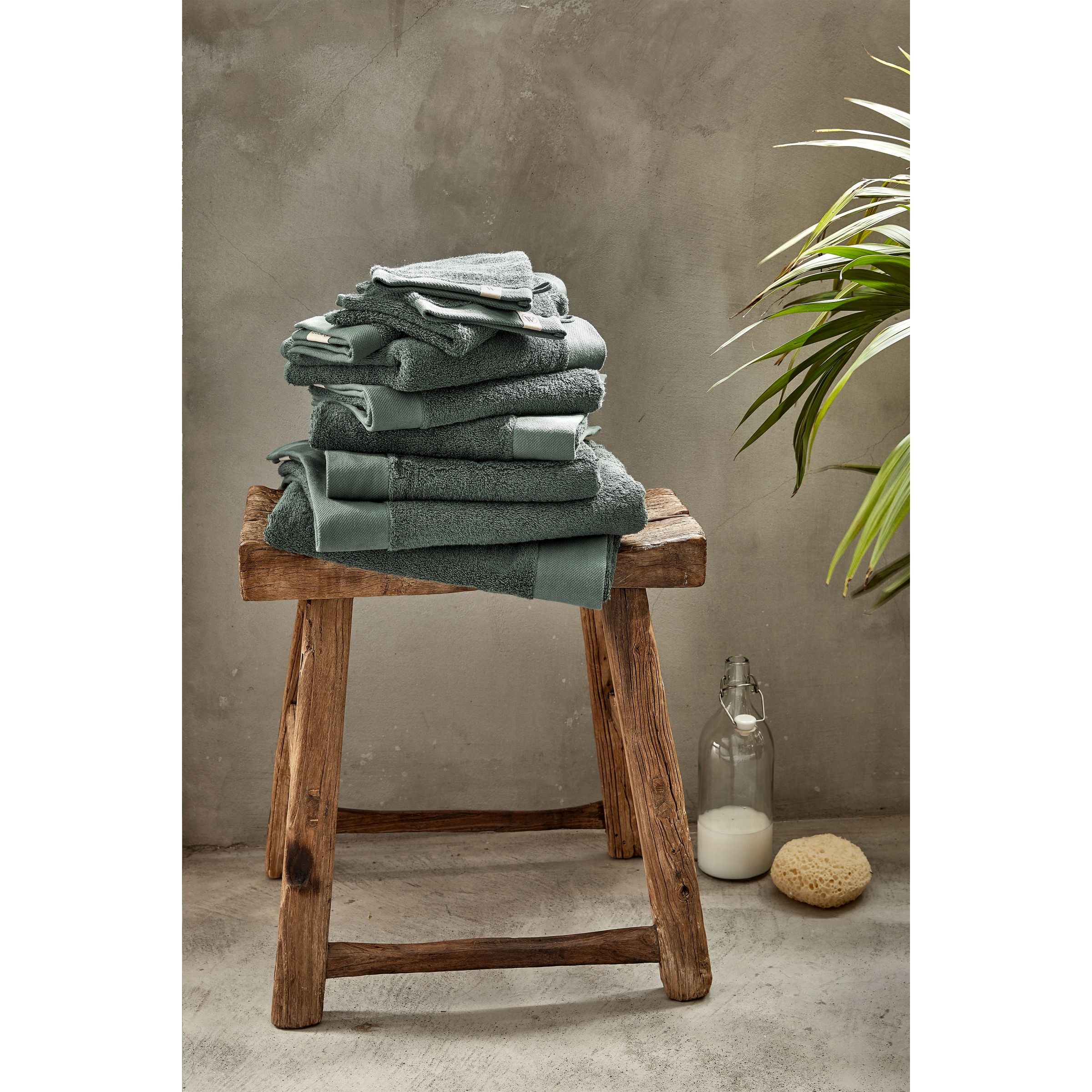 Walra Bathtowel Remade Cotton 70 x 140 Badetuch - Dunkelgrün