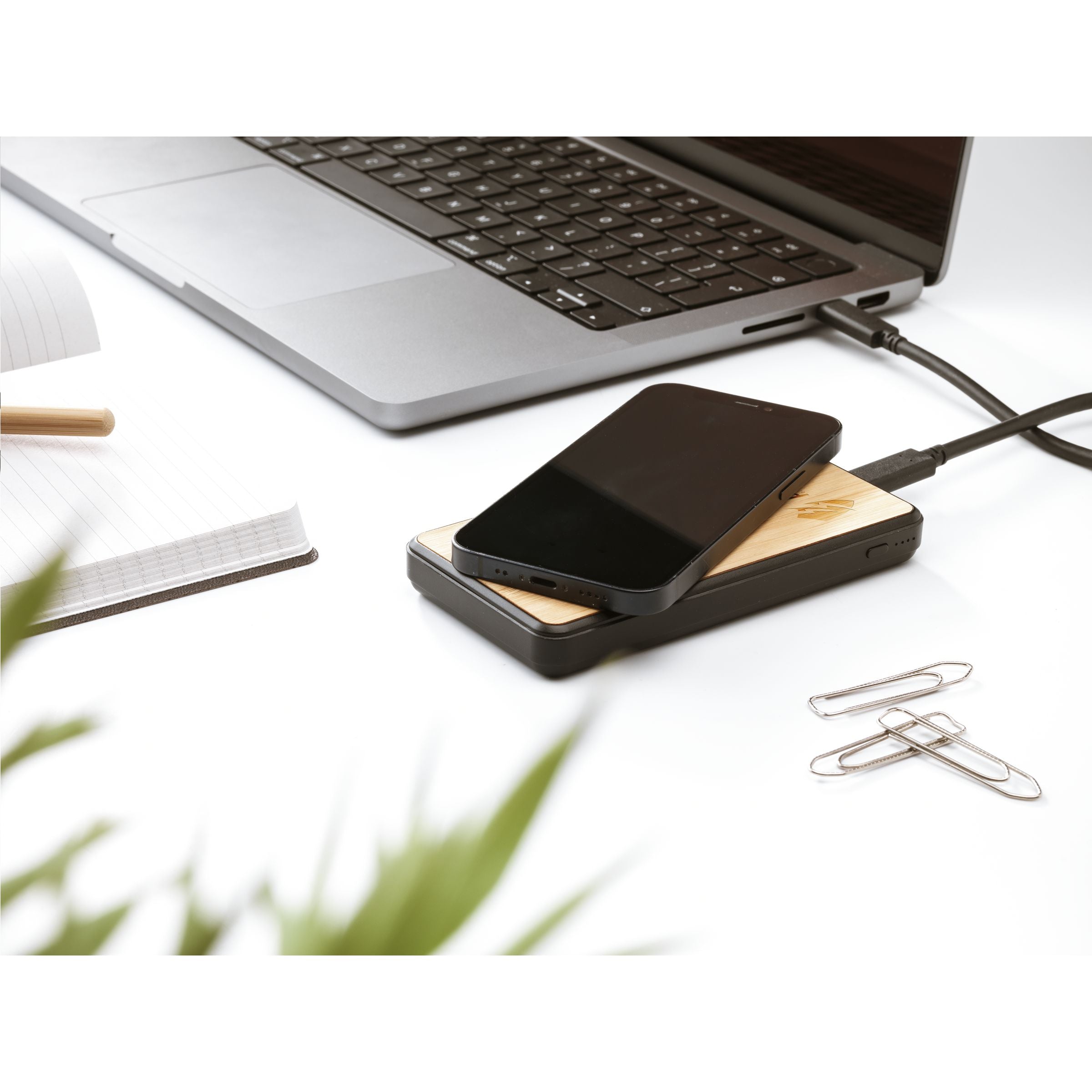 Boru Bamboo RCS Recycled ABS Powerbank Wireless Charger - Schwarz